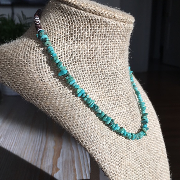 Turquoise & Shell Necklace - Picture 3 of 7